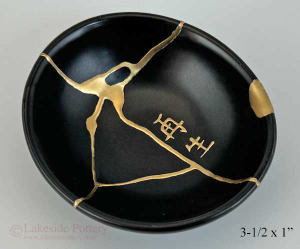 How Kintsugi Becomes a Vessel for Healing, Meaning, and Transformation 